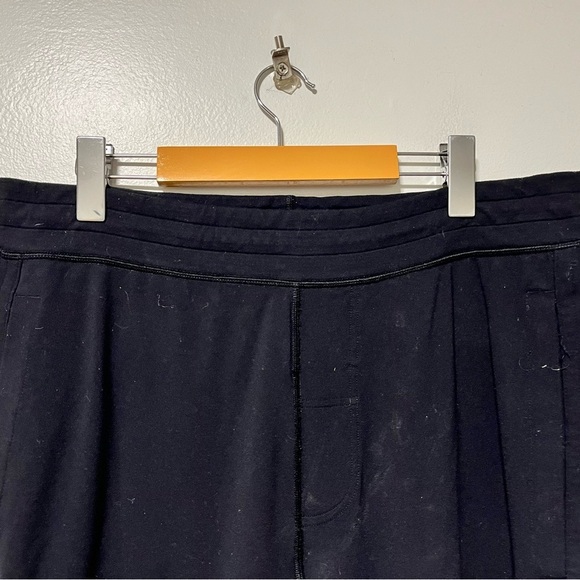 Lululemon Men’s Relaxed Fit Black Pants - Waist 17.5-18”Inseam 34-34.5” - Picture 2 of 10